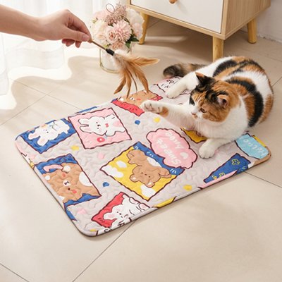 Tapis Rafraîchissant pour Chat 40x30 à 60x45cm - 2 Motifs Cœurs ou Carrés | Miaou&Co